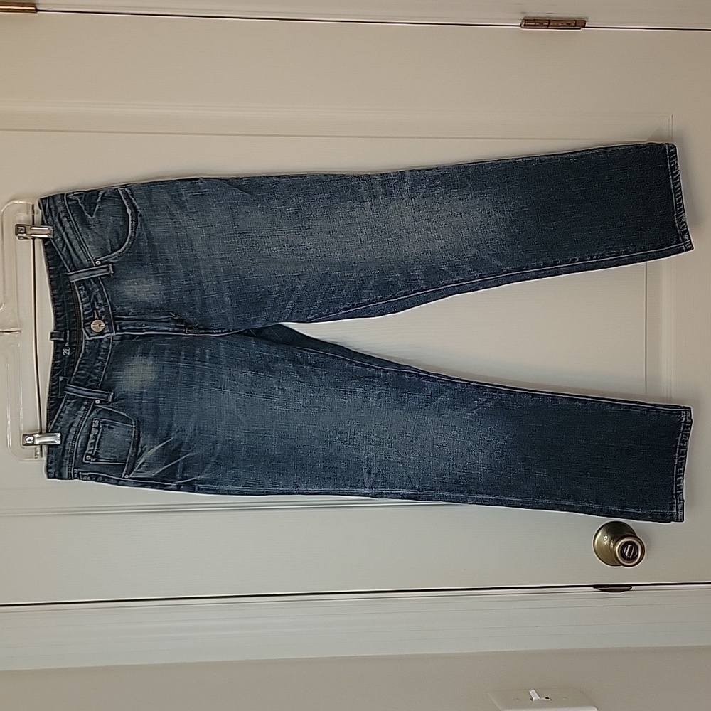 Levi's Denim Boyfriend Jeans, Size 28, EUC!